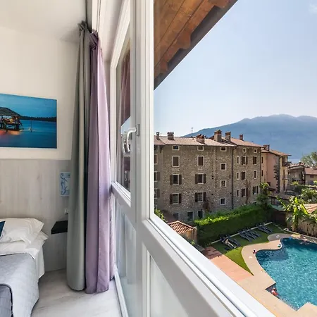 Hotel Canarino Riva del Garda Exterior foto