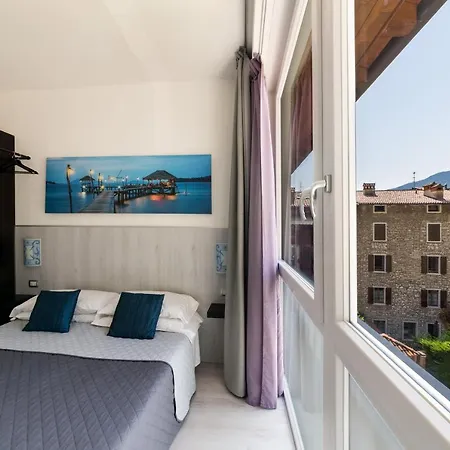 Hotel Canarino Riva del Garda Exterior foto