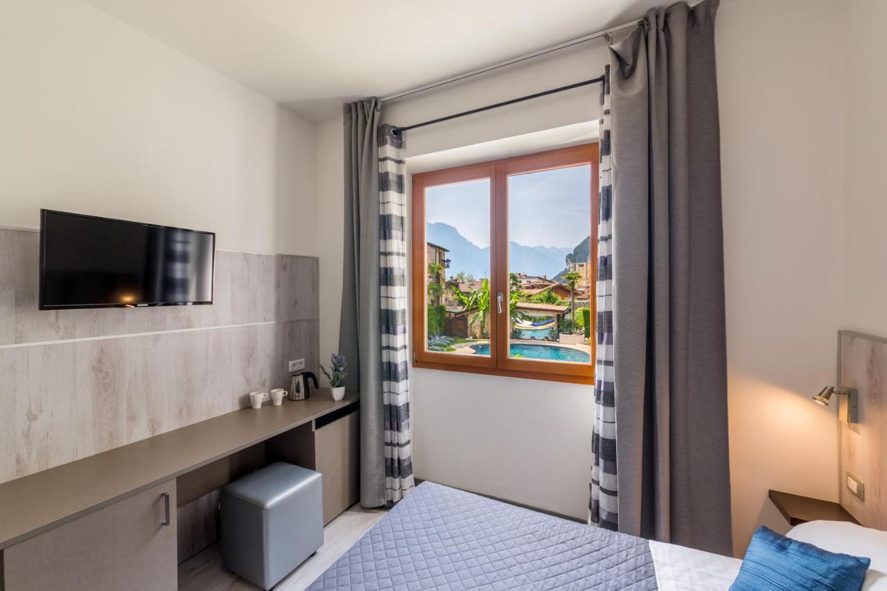 Canarino Hotel 3*