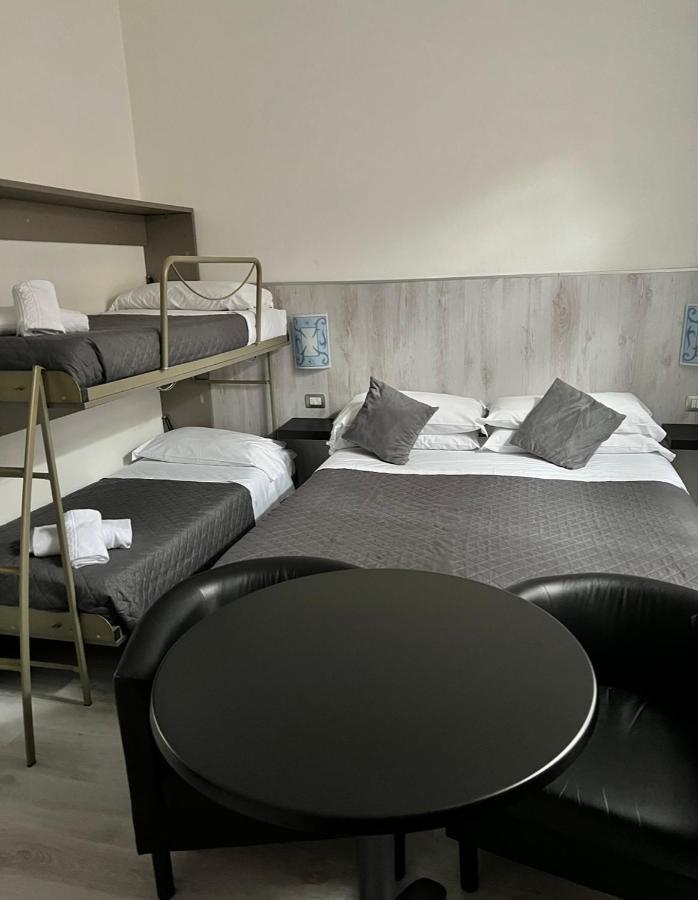 Hotel Canarino