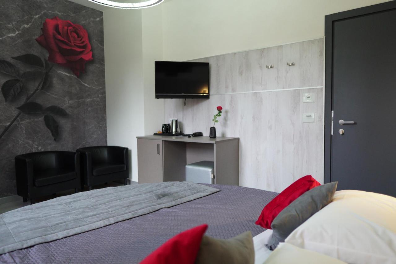 Hotel Canarino