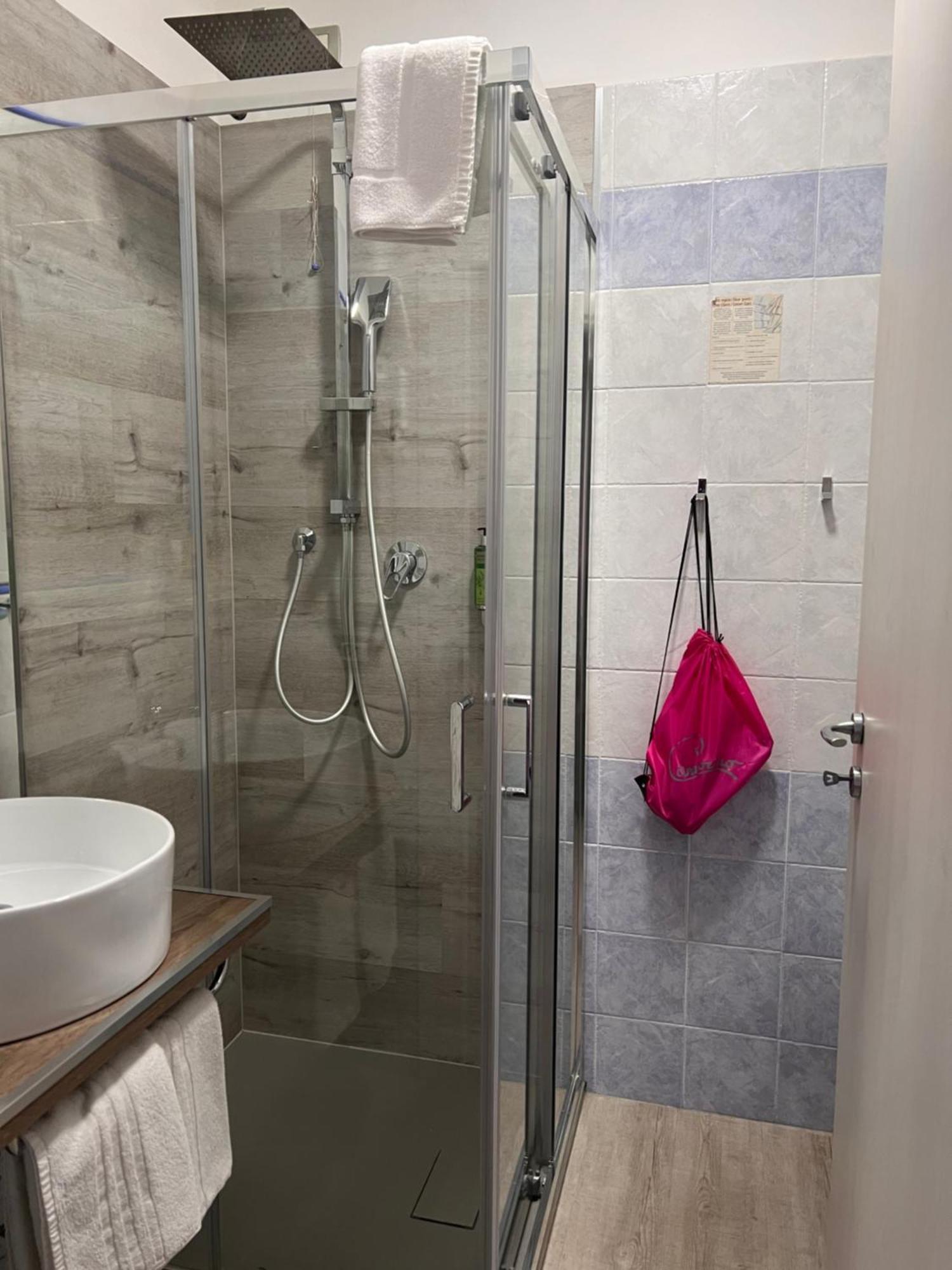 Hotel Canarino 3*